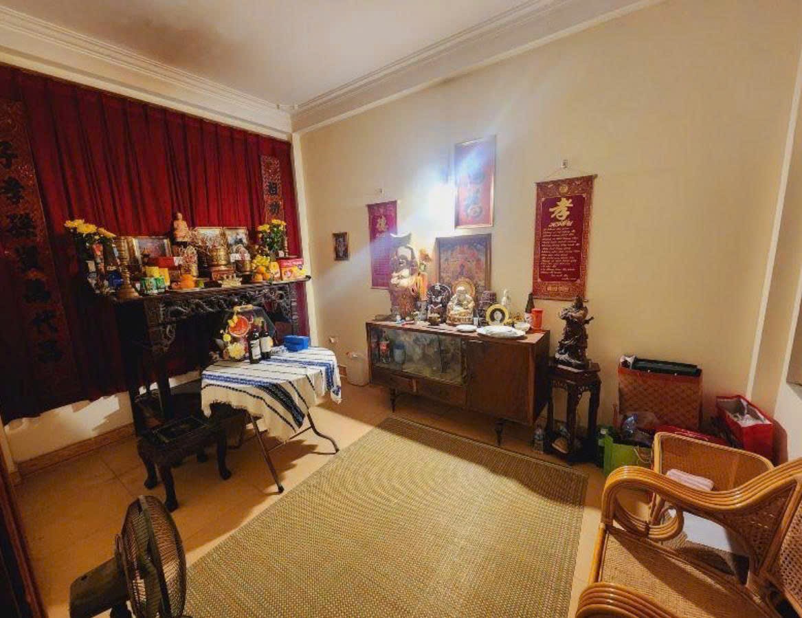 Bán nhà phố Chùa Láng - Phân lô kinh doanh - 2 thoáng trước sau - Gara ô tô 4