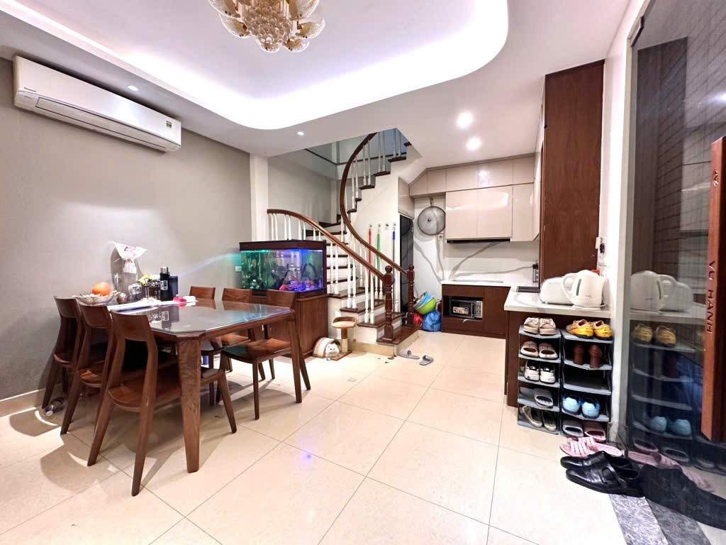 HIẾM TT HAI BÀ TRƯNG, NGÕ NÔNG GẦN PHỐ, 2 THOÁNG TRƯỚC SAU, 5 PHÚT LÊN PHỐ CỔ 62M NHỈNH 11 TỶ