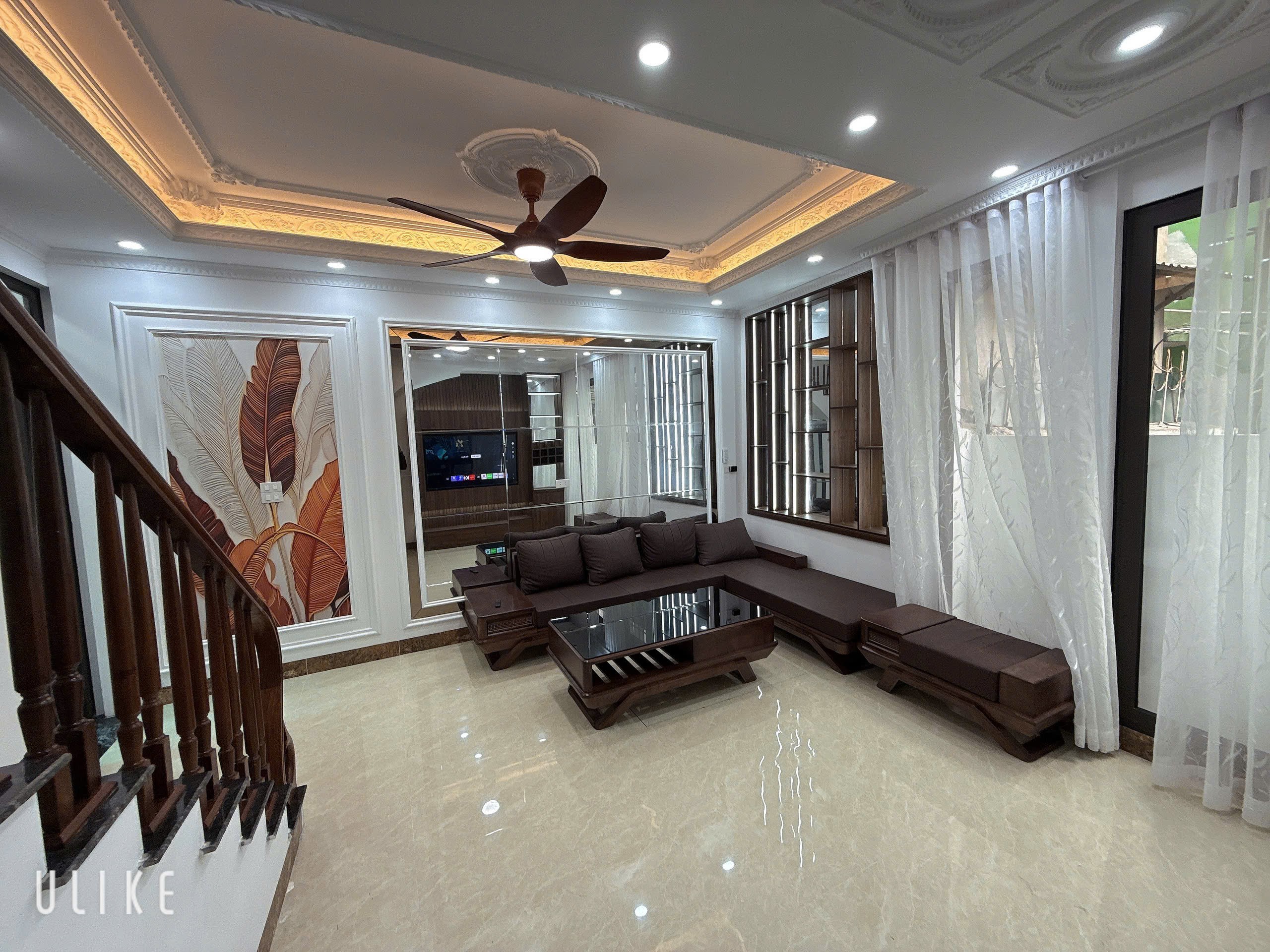 SIÊU PHẨM NHÀ ĐẸP CẦU GIẤY – HÀ NỘI34m² x 6 TẦNG – FULL NỘI THẤT – NGÕ RỘNG 5M RA Ô TÔ – NỞ HẬU