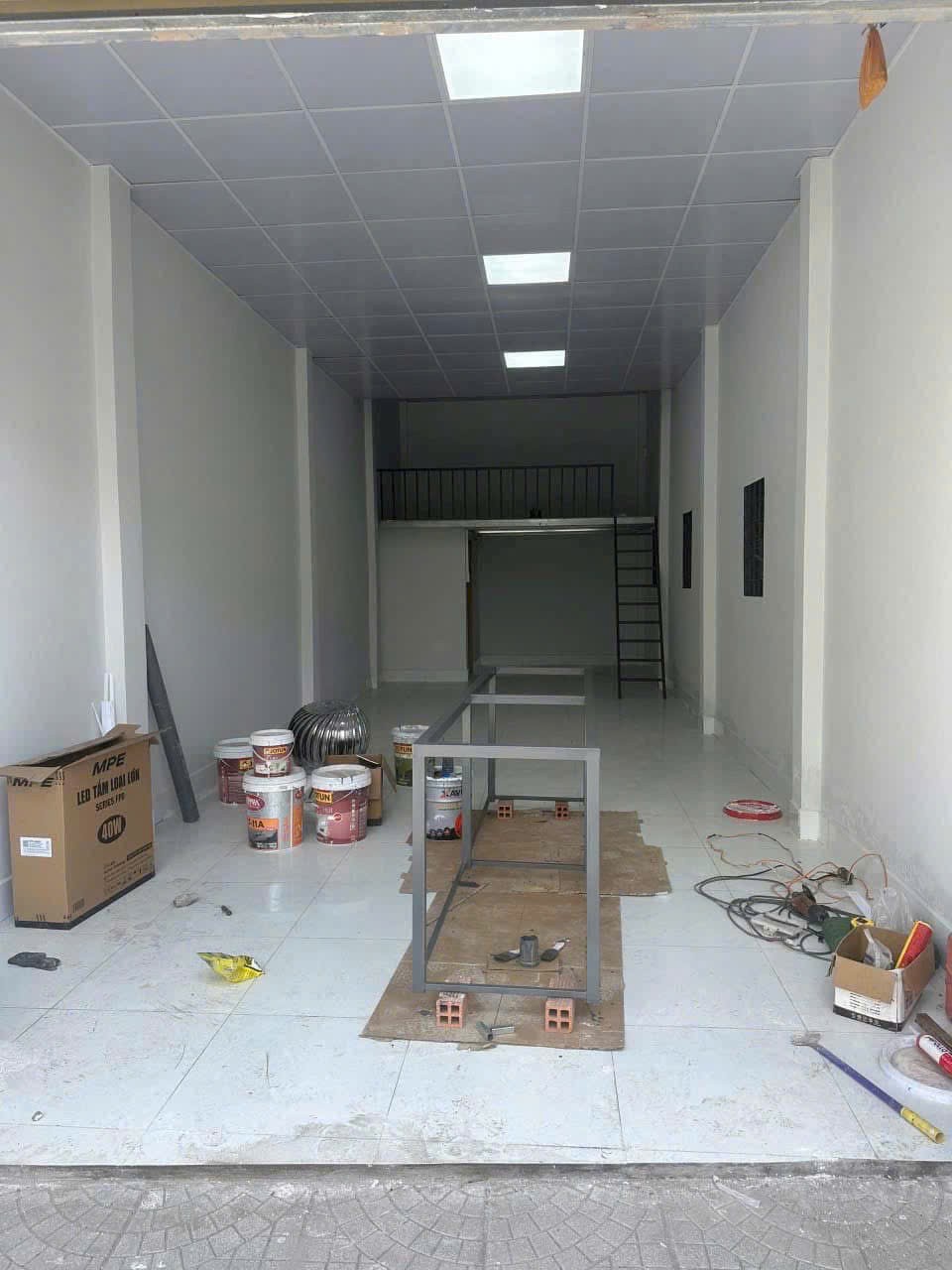 Cho thuê Nhà mặt tiền Phường Tân Phú, Quận 9, Diện tích 75m², Giá 20 Triệu/tháng