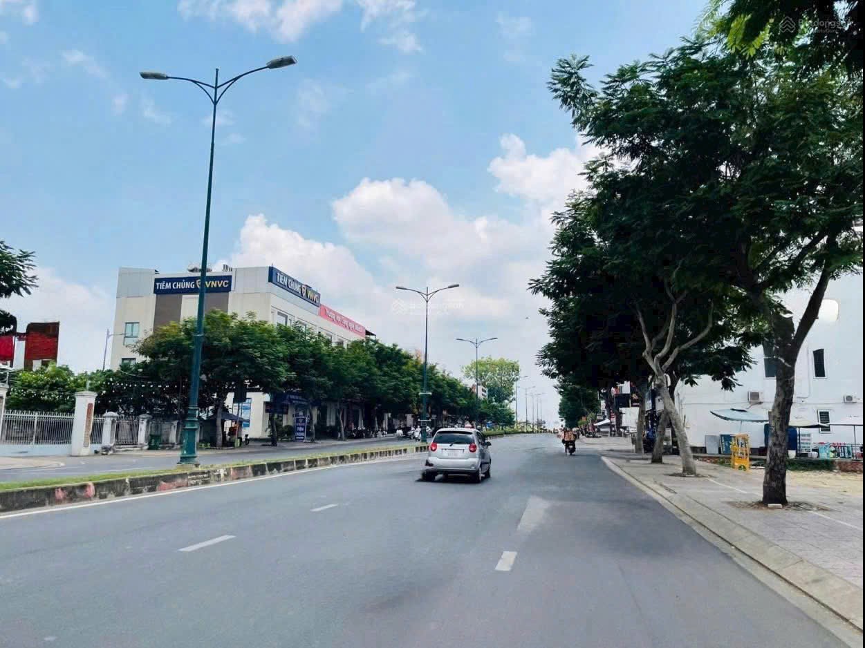 Cho thuê Nhà mặt tiền Phường Tăng Nhơn Phú A, Quận 9, Diện tích 100m², Giá 19 Triệu/tháng 7