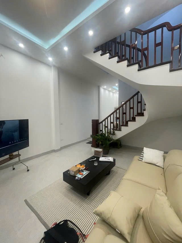 NHÀ ĐẸP PHÂN LÔ KINH DOANH NGÕ Ô TÔ CHÁNH ngọc Lâm 48m2,X 5 tầng, mặt tiền 4.5m, 14 tỷ Long Biên. 4