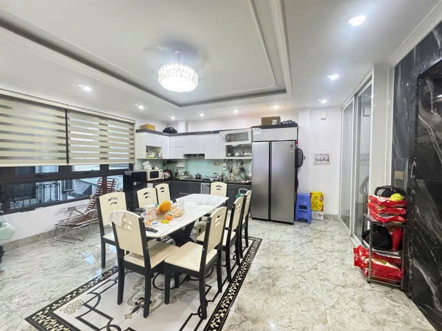 NHÀ ĐẸP NGÕ THÔNG Ái Mộ 39M2,X 6 tầng,mặt tiền 5.9m, 12.9 tỷ Long Biên. 4
