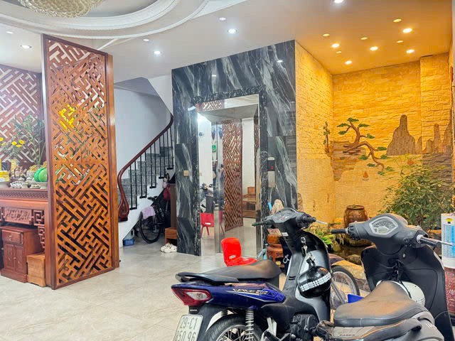 NHÀ ĐẸP NGÕ THÔNG Ái Mộ 39M2,X 6 tầng,mặt tiền 5.9m, 12.9 tỷ Long Biên. 3