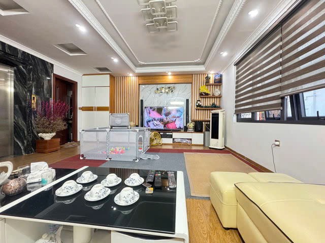 NHÀ ĐẸP NGÕ THÔNG Ái Mộ 39M2,X 6 tầng,mặt tiền 5.9m, 12.9 tỷ Long Biên. 2