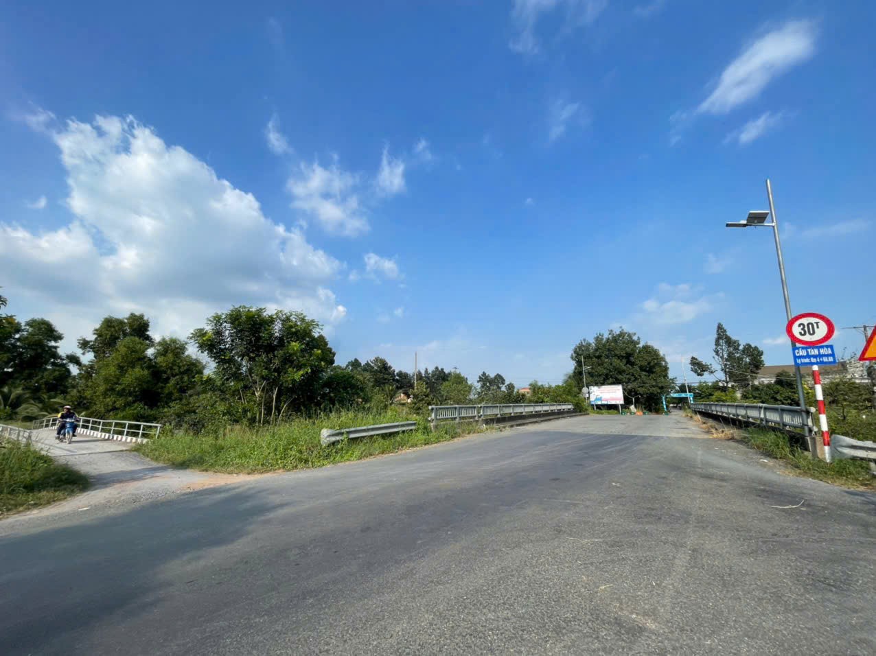 1000m2 đất vườn xã Tân Hòa, huyện Bến Lức giá 1 tỷ 2