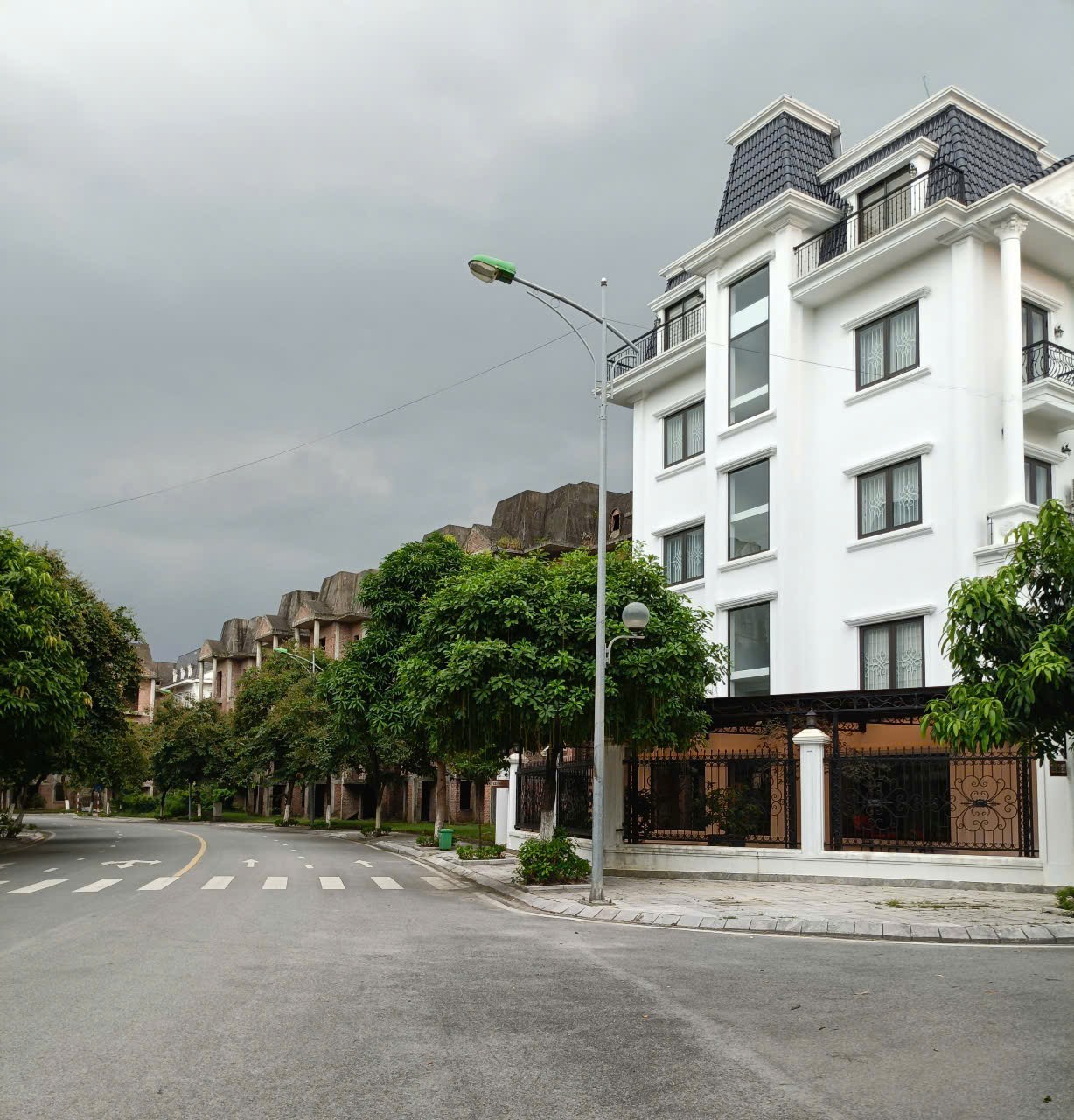 NV LIDECO 250m2- 5T, vị trí đẹp, không gian sáng tạo, 116 triệu/m 2
