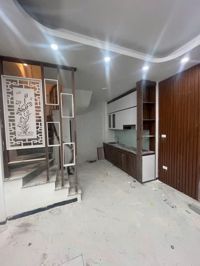 NHÀ ĐẸP LÔ GÓC NGÕ THÔNG Bát Khối 72m2,X 6 tầng, mặt tiền 4.5m, 6.9 tỷ Long Biên. 3