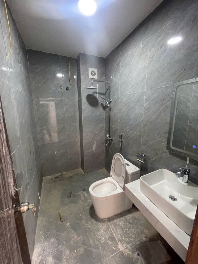 NHÀ ĐẸP LÔ GÓC NGÕ THÔNG Bát Khối 72m2,X 6 tầng, mặt tiền 4.5m, 6.9 tỷ Long Biên. 5