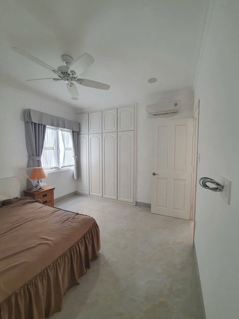 Cần bán Nhà mặt tiền Phường Phú Hữu, Quận 9, Diện tích 144m², Giá 16.9 Tỷ 6