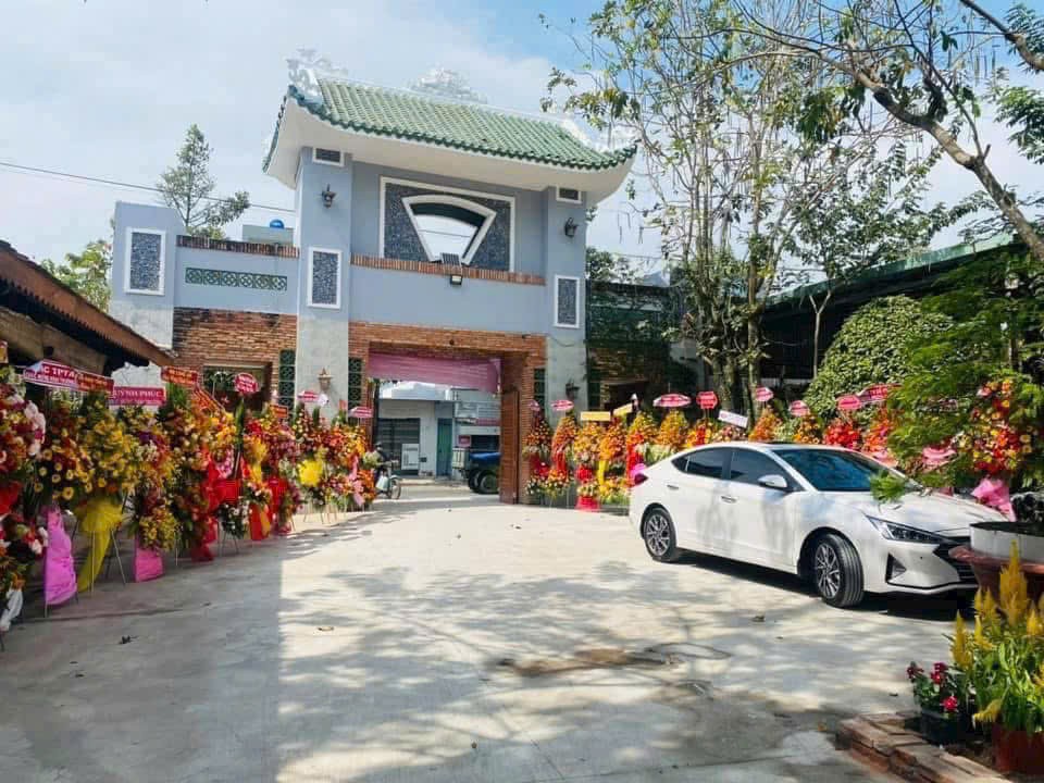 Nhà vườn nghỉ dưỡng tp Tân An , Long An tổng dt 5840m2 giá 75 tỷ 2