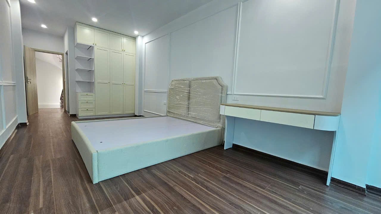 LÔ GÓC TRUNG TÂM VĂN QUÁN, NGÕ RỘNG VF3 ĐỖ CỬA, Ô CHỜ THANG MÁY MINI, NHỈNH 7 TỶ 3