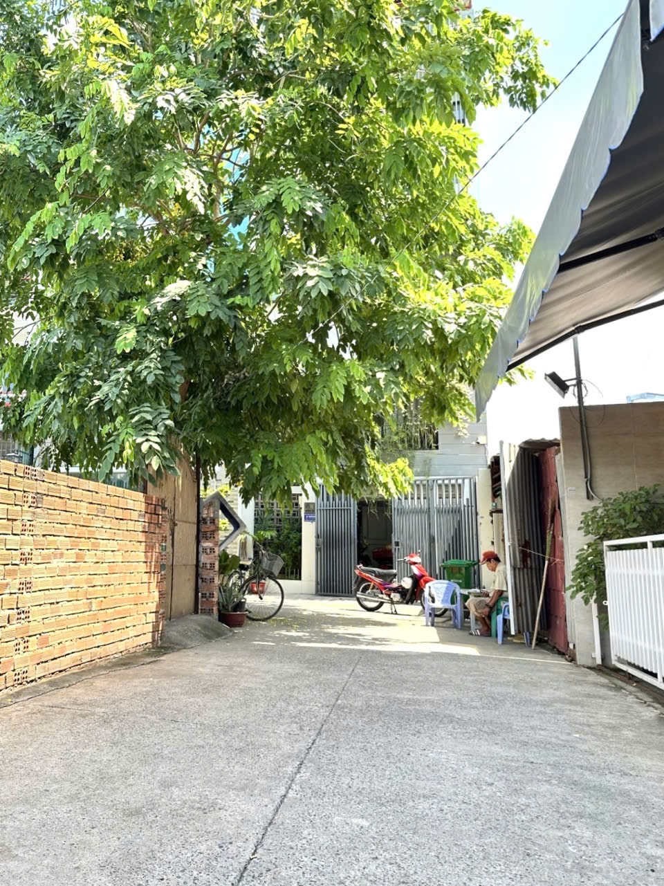 BÁN ĐẤT THỔ CƯ 62M2 NGAY NGUYỄN DUY TRINH - QUẬN 2 - GIÁ 5.1 TỶ - SỔ HỒNG CHÍNH CHỦ