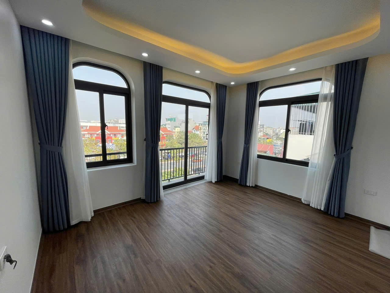 BÁN GẤP TRONG TUẦN – NHÀ 5 TẦNG LÔ GÓC NGỌC THỤY – 36.8M² – 6.79TỶ – GẦN ĐƯỜNG 40M – KĐT KHAI SƠN 2