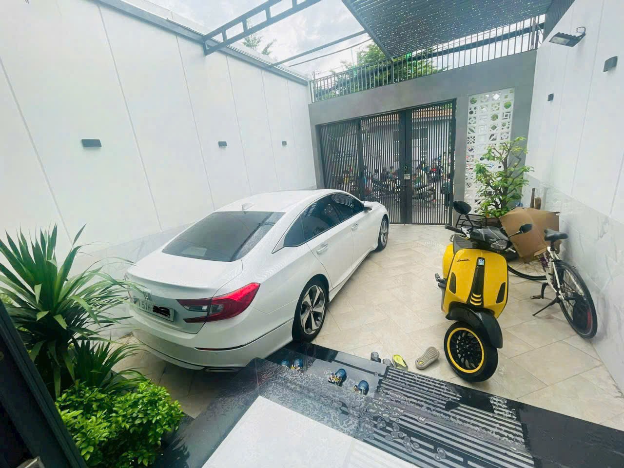 Cần bán Nhà mặt tiền Phường Phước Long B, Quận 9, Diện tích 140m², Giá 12.8 Tỷ 2
