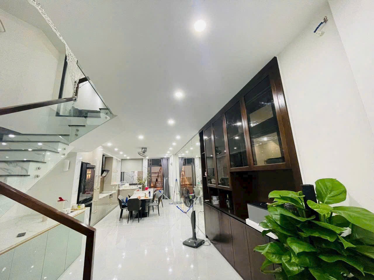 Cần bán Nhà mặt tiền Phường Phước Long B, Quận 9, Diện tích 140m², Giá 12.8 Tỷ 3