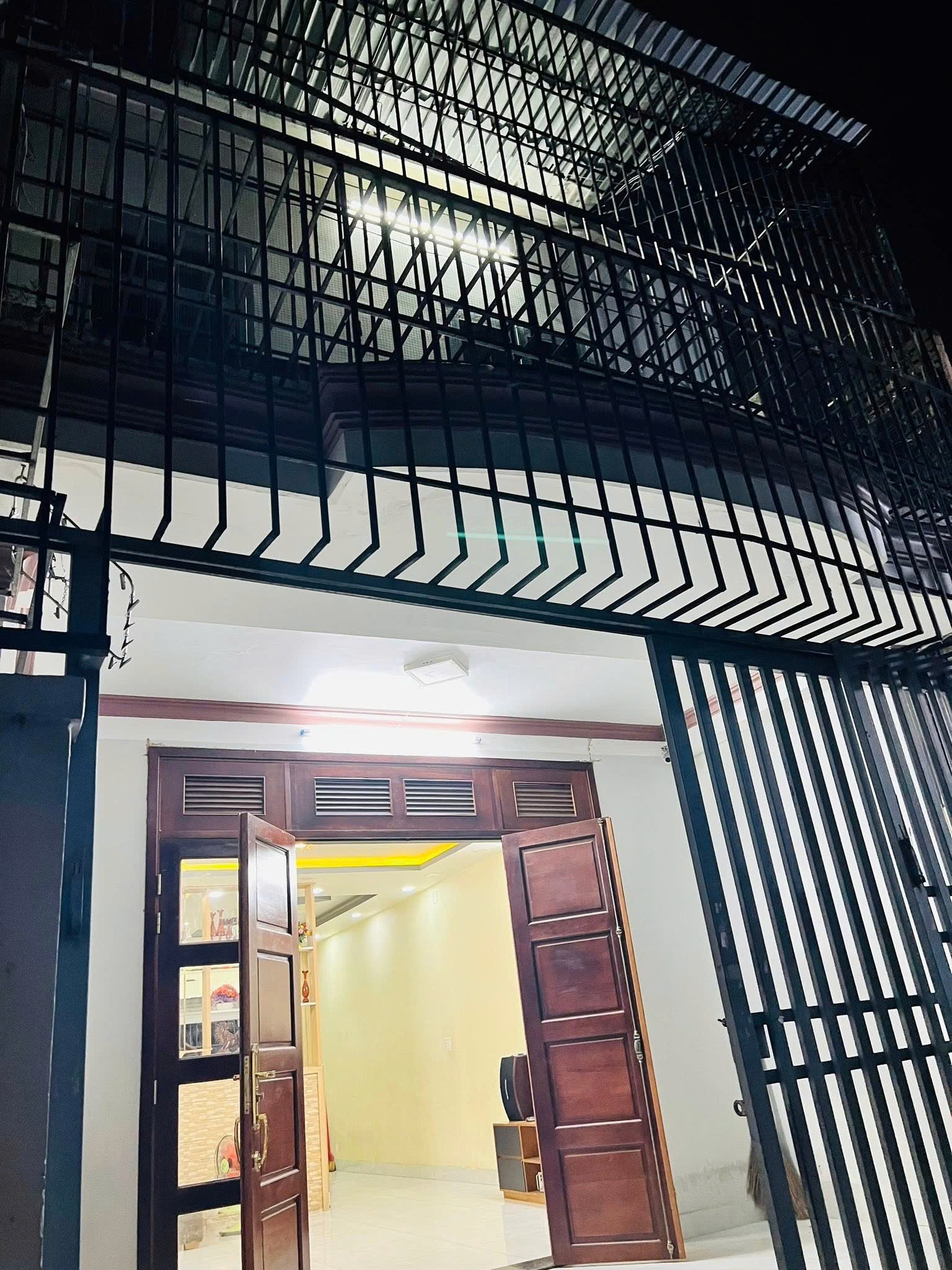 Cho thuê Nhà mặt tiền Phường Phước Long B, Quận 9, Diện tích 80m², Giá 12 Triệu/tháng