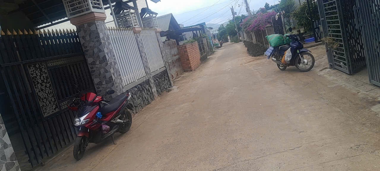 BÁN NHÀ 317M2 - XÃ PHÚ HỘI -ĐỨC TRỌNG -LÂM ĐỒNG 5