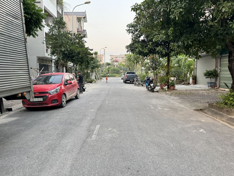 Chốt Nóng: Bán gấp 60m2 đất TĐC Trâu Quỳ, đường 17m, vỉa hè rộng - Giá Tốt, Thương Lượng Mạnh! 2