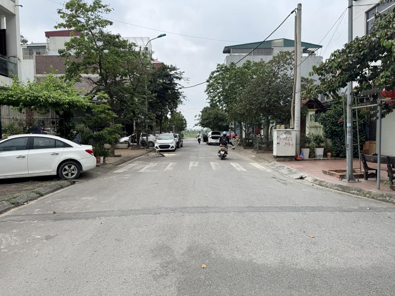 Chốt Nóng: Bán gấp 60m2 đất TĐC Trâu Quỳ, đường 17m, vỉa hè rộng - Giá Tốt, Thương Lượng Mạnh! 3