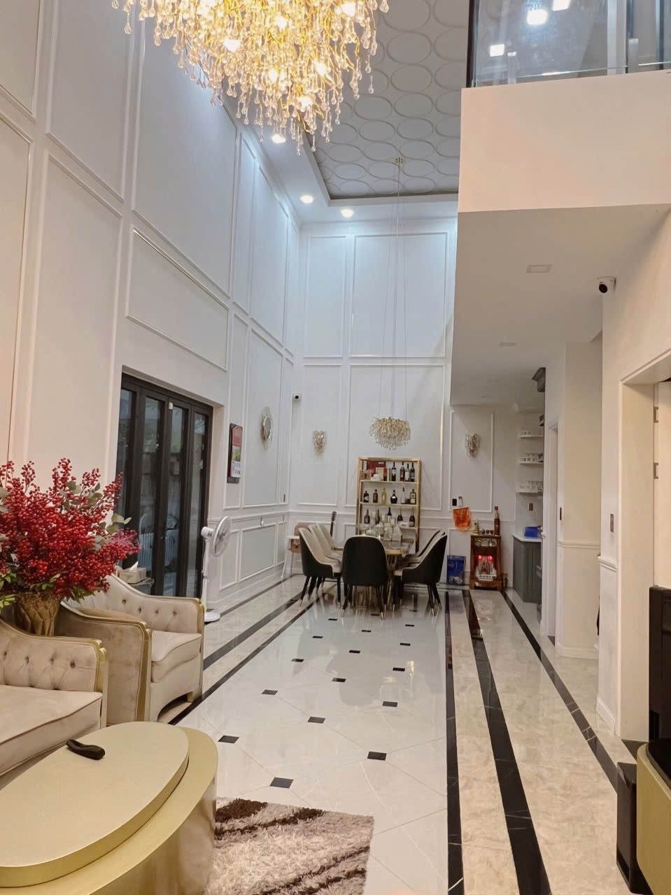 Cần bán Biệt thự Phường Phú Hữu, Quận 9, Diện tích 175m², Giá 22.8 Tỷ