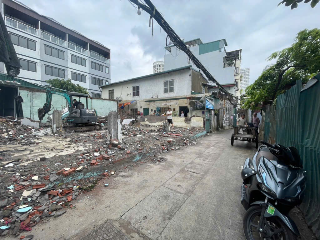 Cần bán Đất đường Dương Văn Bé, Phường Vĩnh Tuy, Diện tích 119m², Giá 13.5 Tỷ 2