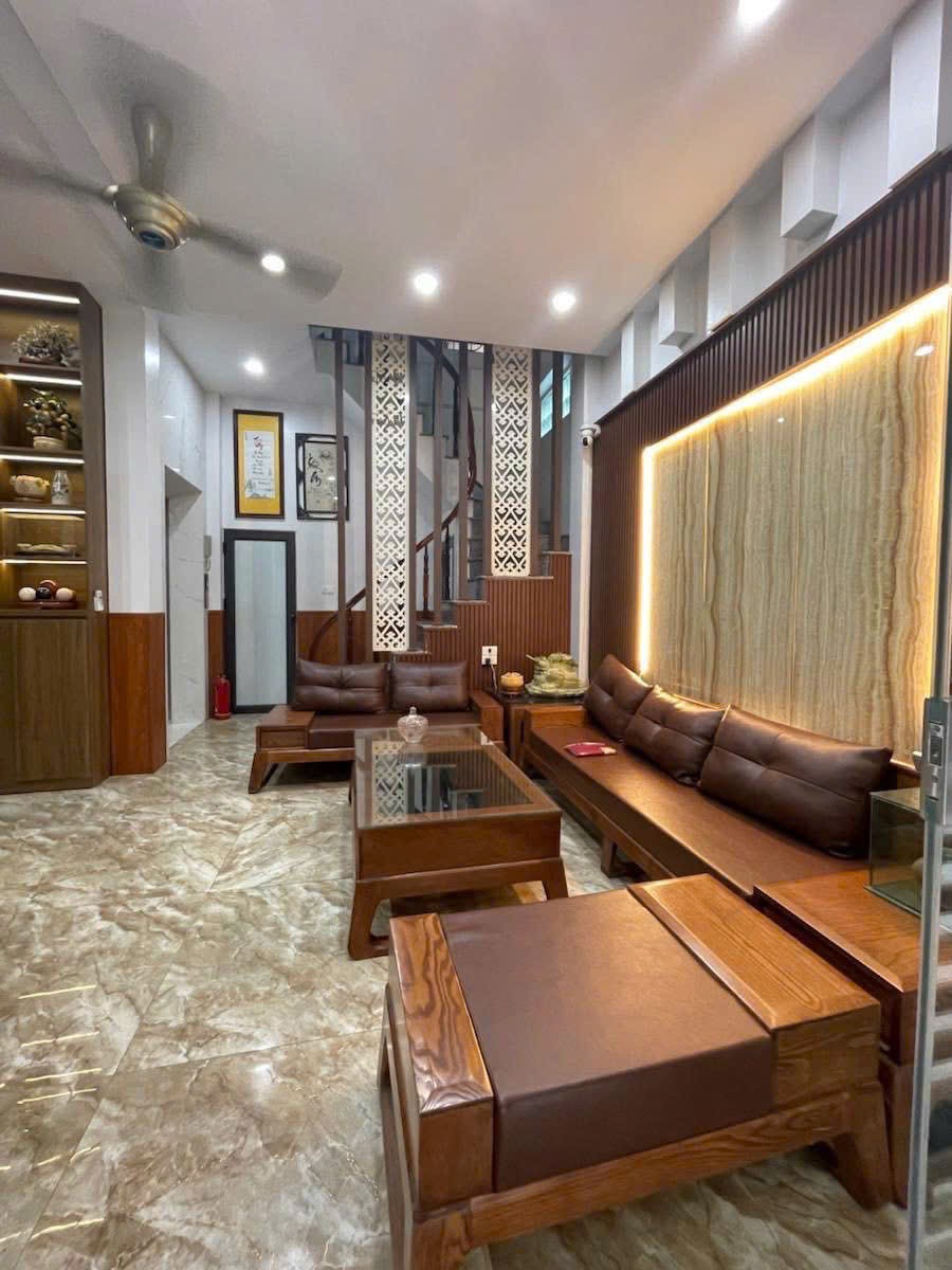 Chỉ 10 tỷ có nhà 6 tầng thang máy, ô tô đỗ cửa phố Hoàng Đạo Thành. 4