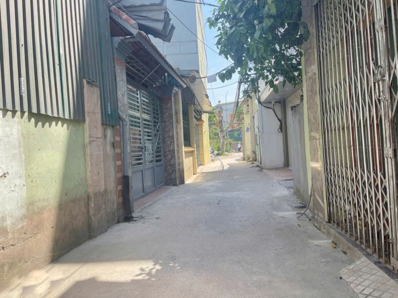 Bán 84m2 đất mặt ngõ 66 Nguyễn Lam. Cách 30m ra phố chính, cạnh là 5 tòa CC Hope và 4 tòa Sunshine
