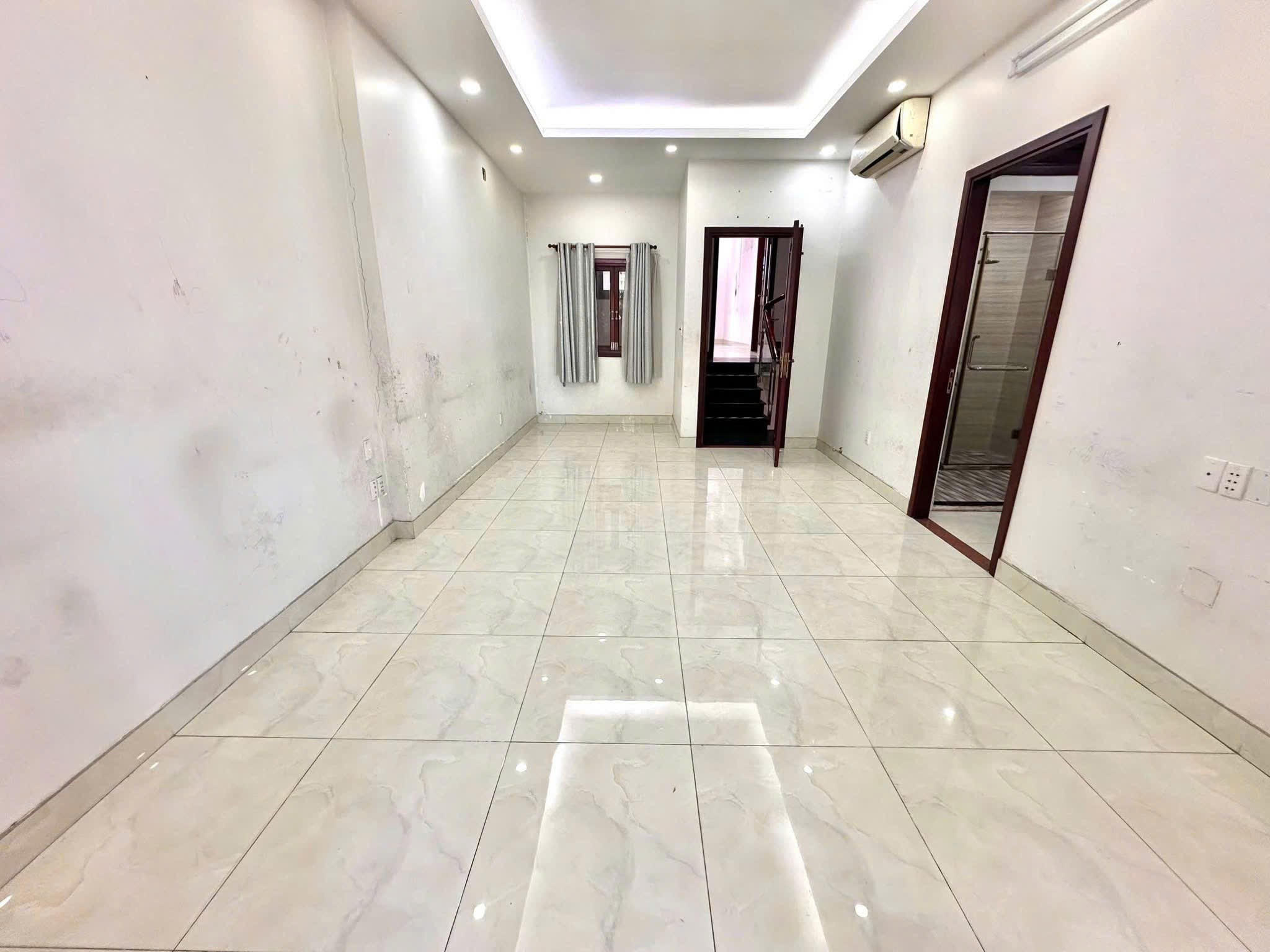 Cần bán Nhà mặt tiền Phường Bình Trưng Đông, Quận 2, Diện tích 120m², Giá 22 Triệu/tháng
