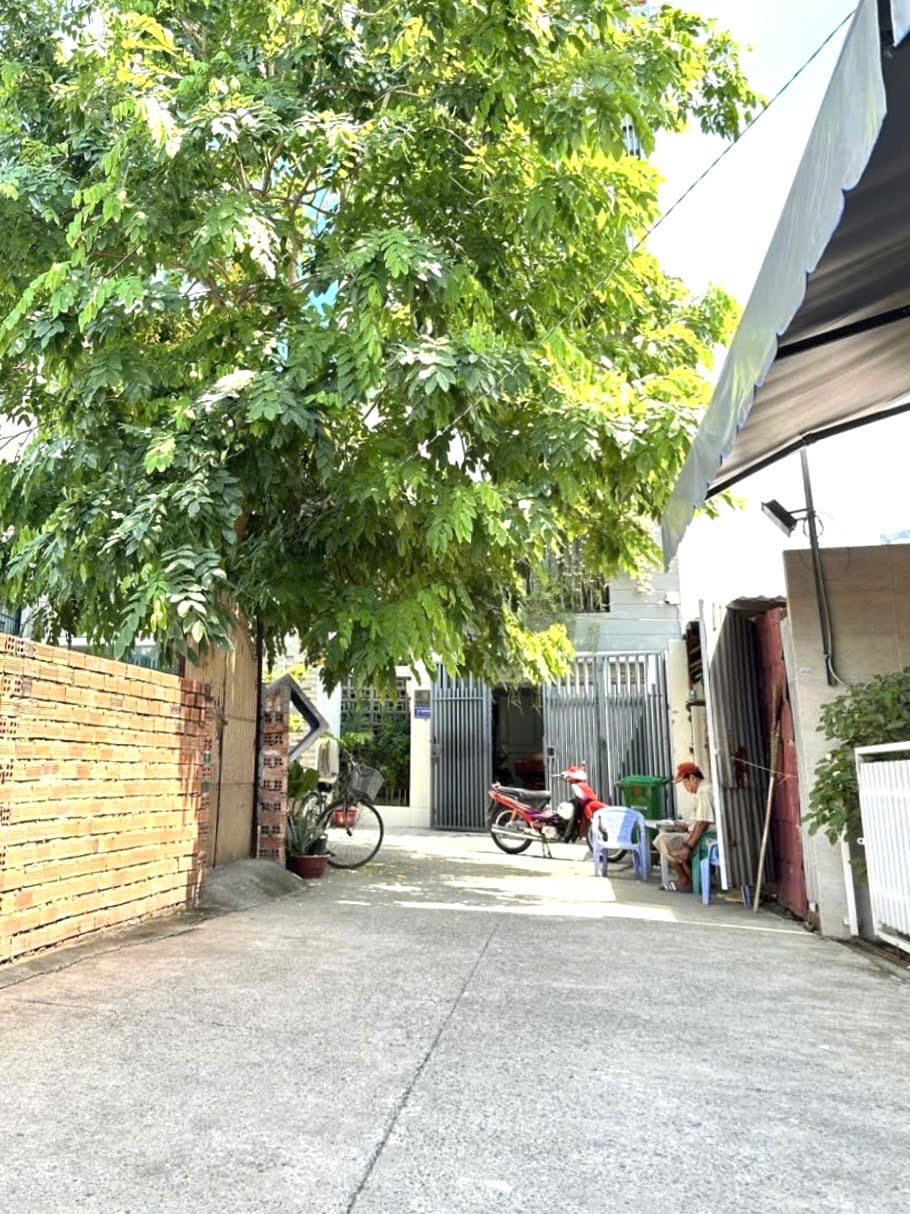 Nhà Mới ở ngay, Tăng Nhơn Phú B, Quận 9, Dt 41m2( 3 x 13 ), 2 tầng, chỉ 2.55ty 5
