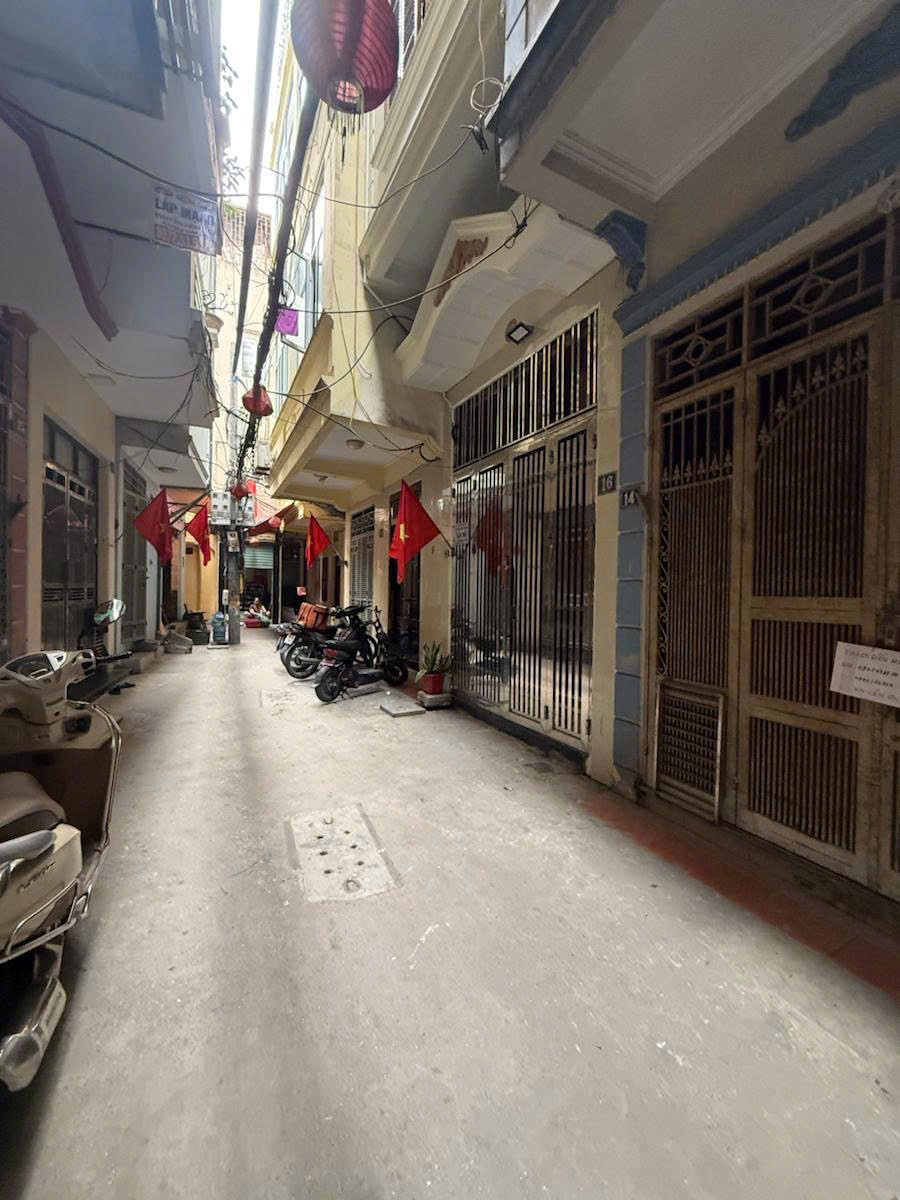 7,95 TỶ - NHÀ PHỐ TRUNG PHỤNG 36m x 5 TẦNG - Ngõ nông gần phố