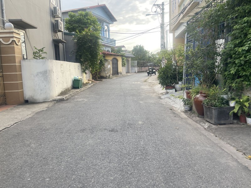 Bán lô góc 247m2 đất xóm 4 Đông Dư, Gia Lâm. Đường 5m ô tô tránh, cạnh hai hồ điều hòa 3