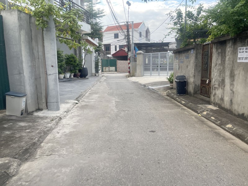 Bán lô góc 247m2 đất xóm 4 Đông Dư, Gia Lâm. Đường 5m ô tô tránh, cạnh hai hồ điều hòa 4