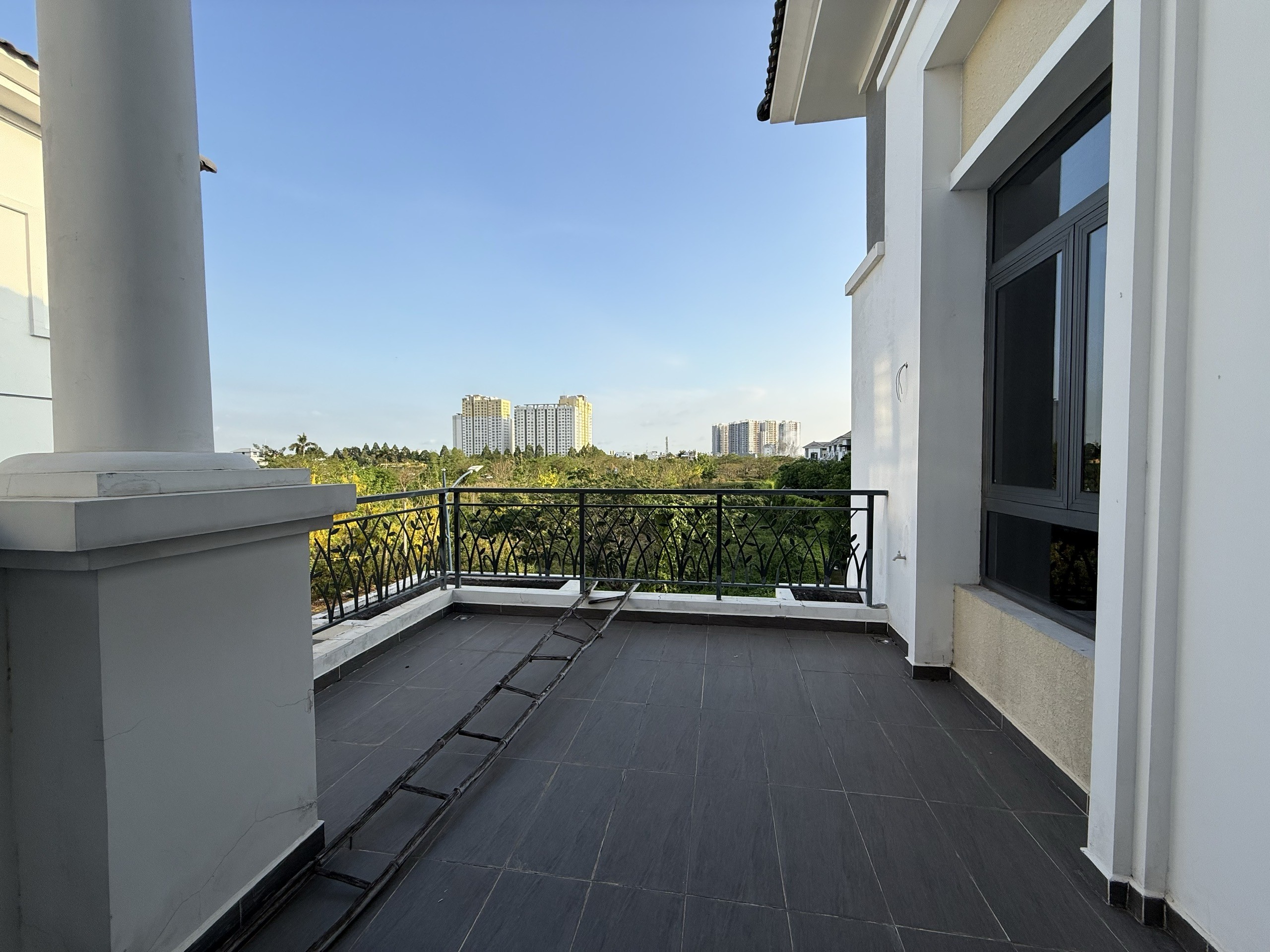 Cần bán Biệt thự Phường Phú Hữu, Quận 9, Diện tích 200m², Giá 26 Tỷ