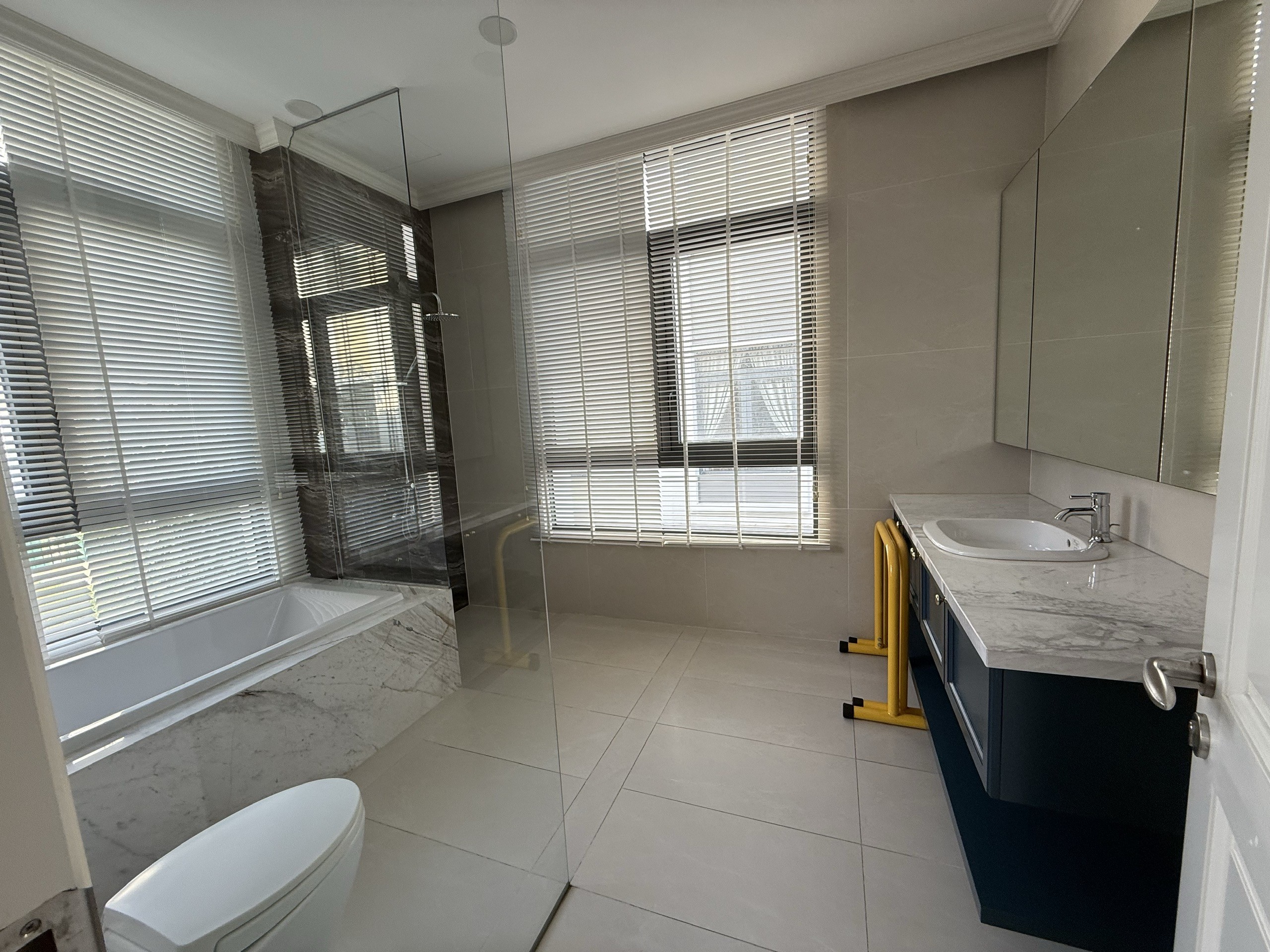 Cần bán Biệt thự Phường Phú Hữu, Quận 9, Diện tích 200m², Giá 26 Tỷ 6