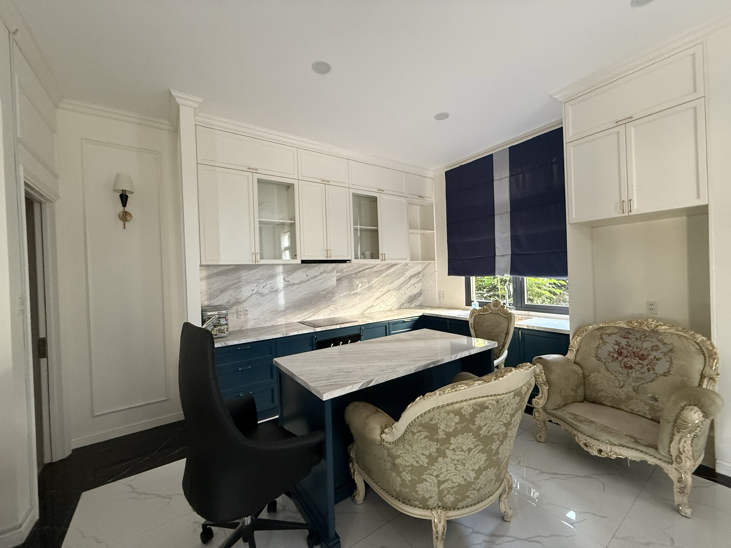 Cần bán Biệt thự Phường Phú Hữu, Quận 9, Diện tích 200m², Giá 26 Tỷ 12