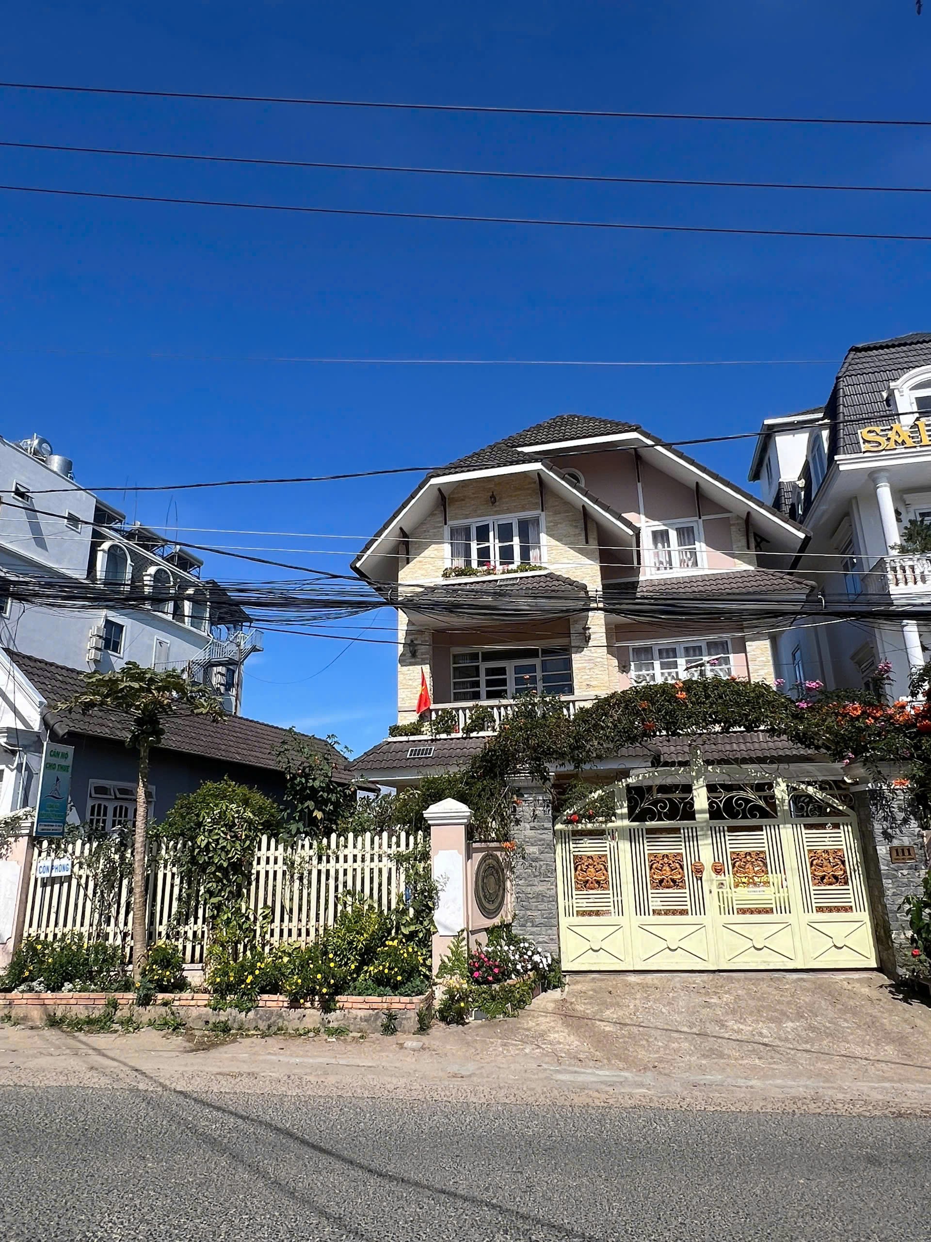 CHO THUÊ VILLA 5 PHÒNG NGỦ ĐƯỜNG TRIỆU VIỆT VƯƠNG P3 22TR/THÁNG 3