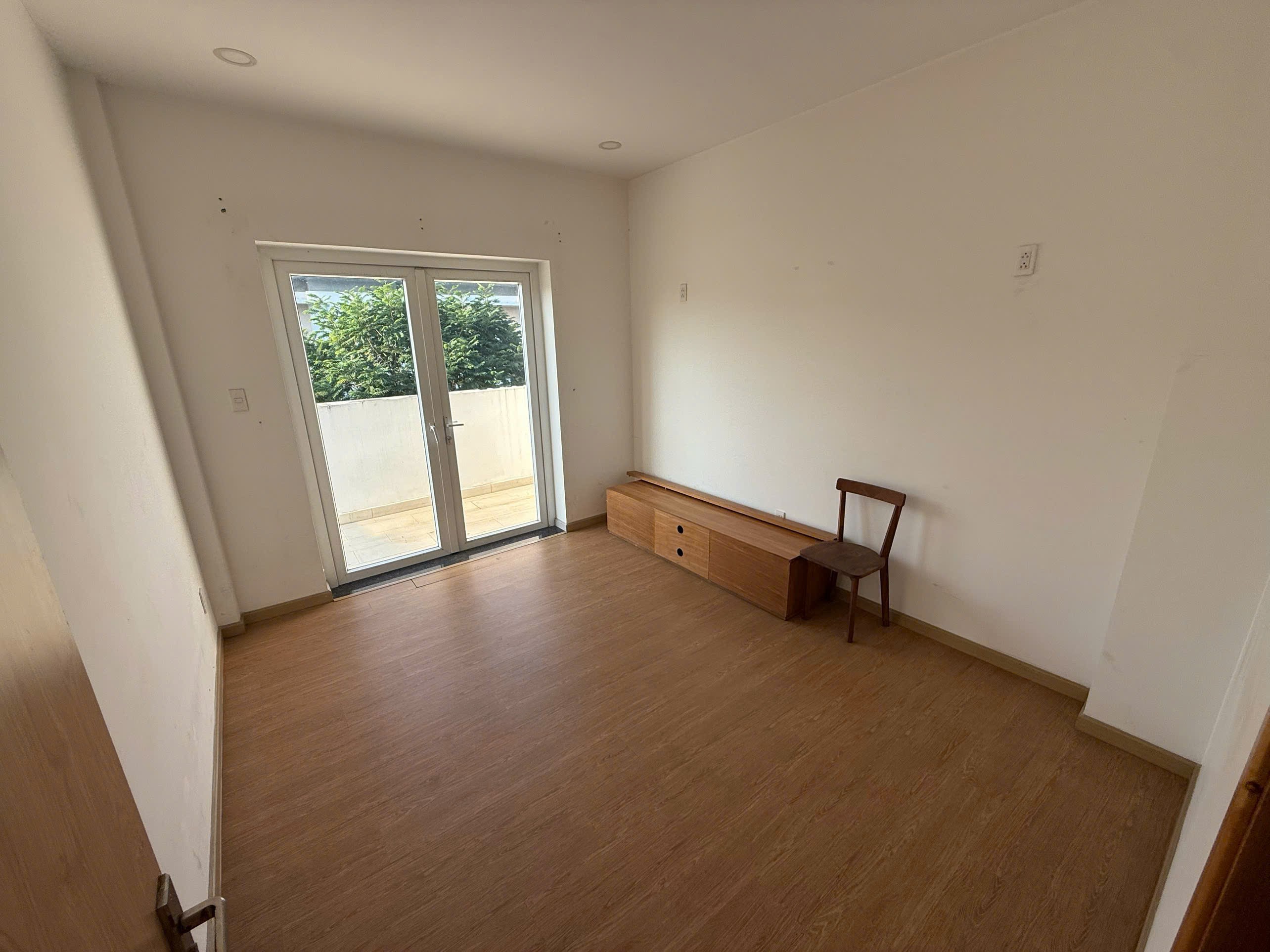 Cho thuê Nhà mặt tiền Phường Phú Hữu, Quận 9, Diện tích 144m², Giá 20 Triệu/tháng