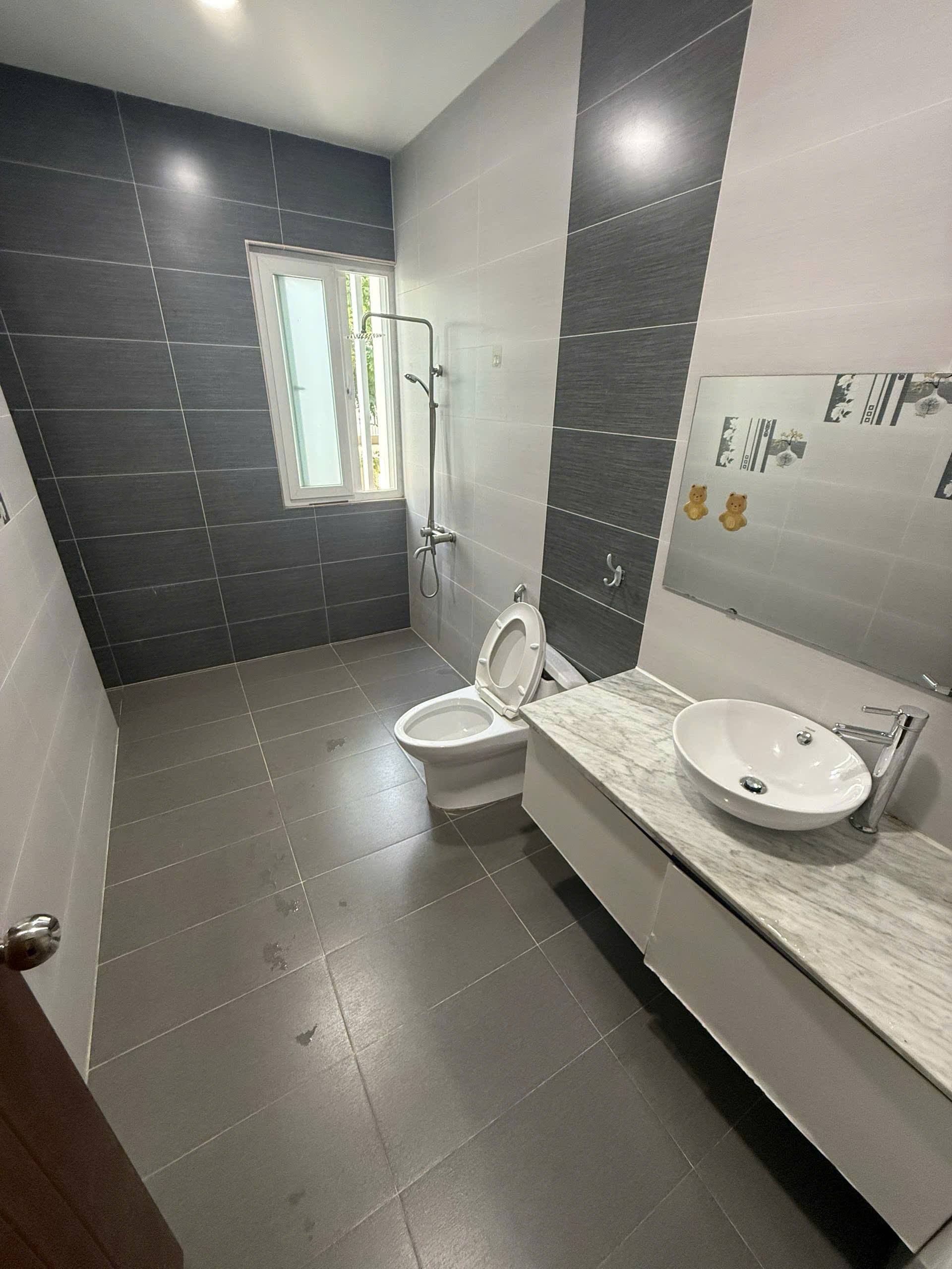 Cho thuê Nhà mặt tiền Phường Phú Hữu, Quận 9, Diện tích 144m², Giá 20 Triệu/tháng 8