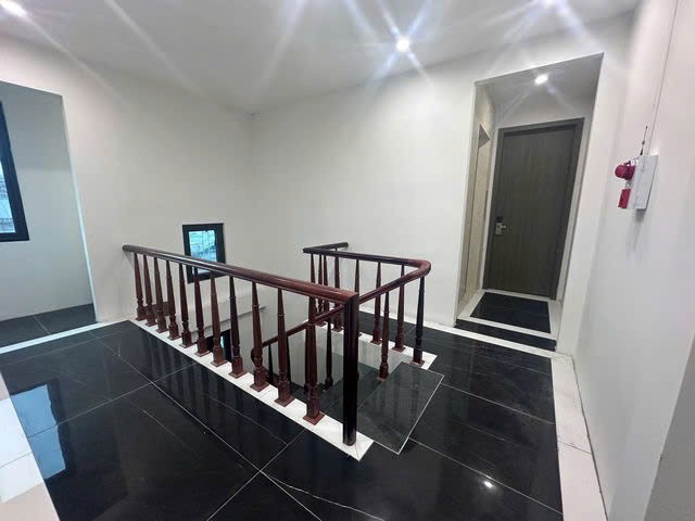 MỘT CĂN DUY NHẤT - MẶT PHỐ KINH DOANH  Bát Khối-Long Biên 91 m2, 7 tầng,mặt tiền 6.1m, 23.5 tỷ 4