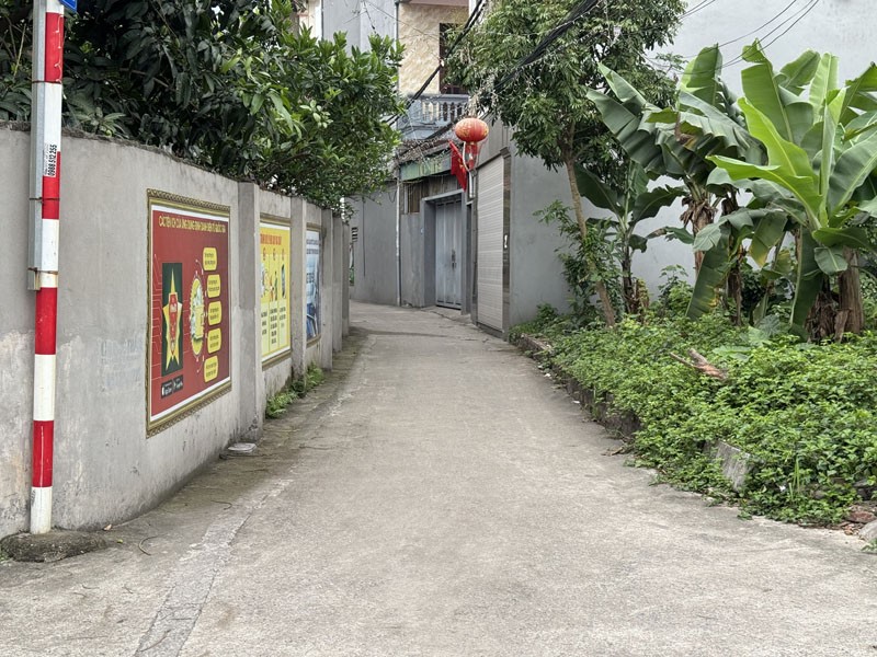 Bán 62,2m2 đất tổ 8 Thạch Bàn, Long Biên. Ô tô con chạy tới, cách 20m ra bãi đỗ xe