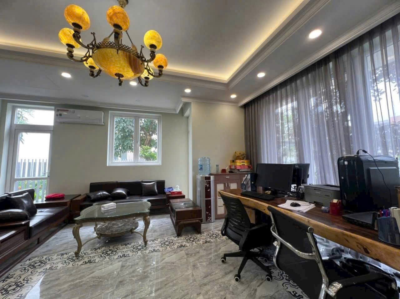 Cần bán Biệt thự Phường Phú Hữu, Quận 9, Diện tích 150m², Giá 8.6 Tỷ 6