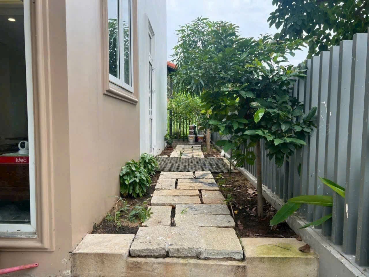Cần bán Biệt thự Phường Phú Hữu, Quận 9, Diện tích 150m², Giá 8.6 Tỷ 5