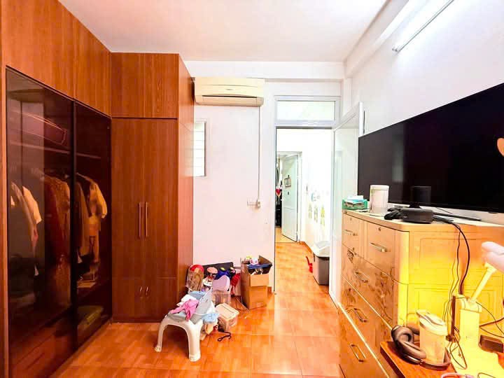 Chính chủ cần bán gấp nhà Hoàng Văn Thái 50m giá 13 tỷ khu phân lô quân đội , ô tô tránh 2