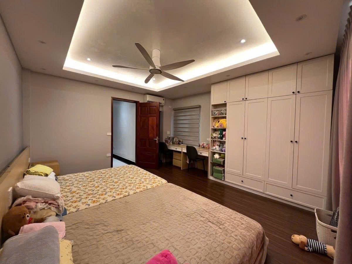Chỉ 23 tỷ có nhà 7T thang máy ô tô 7 chỗ vào nhà phố Nguyễn Đức Cảnh. 7