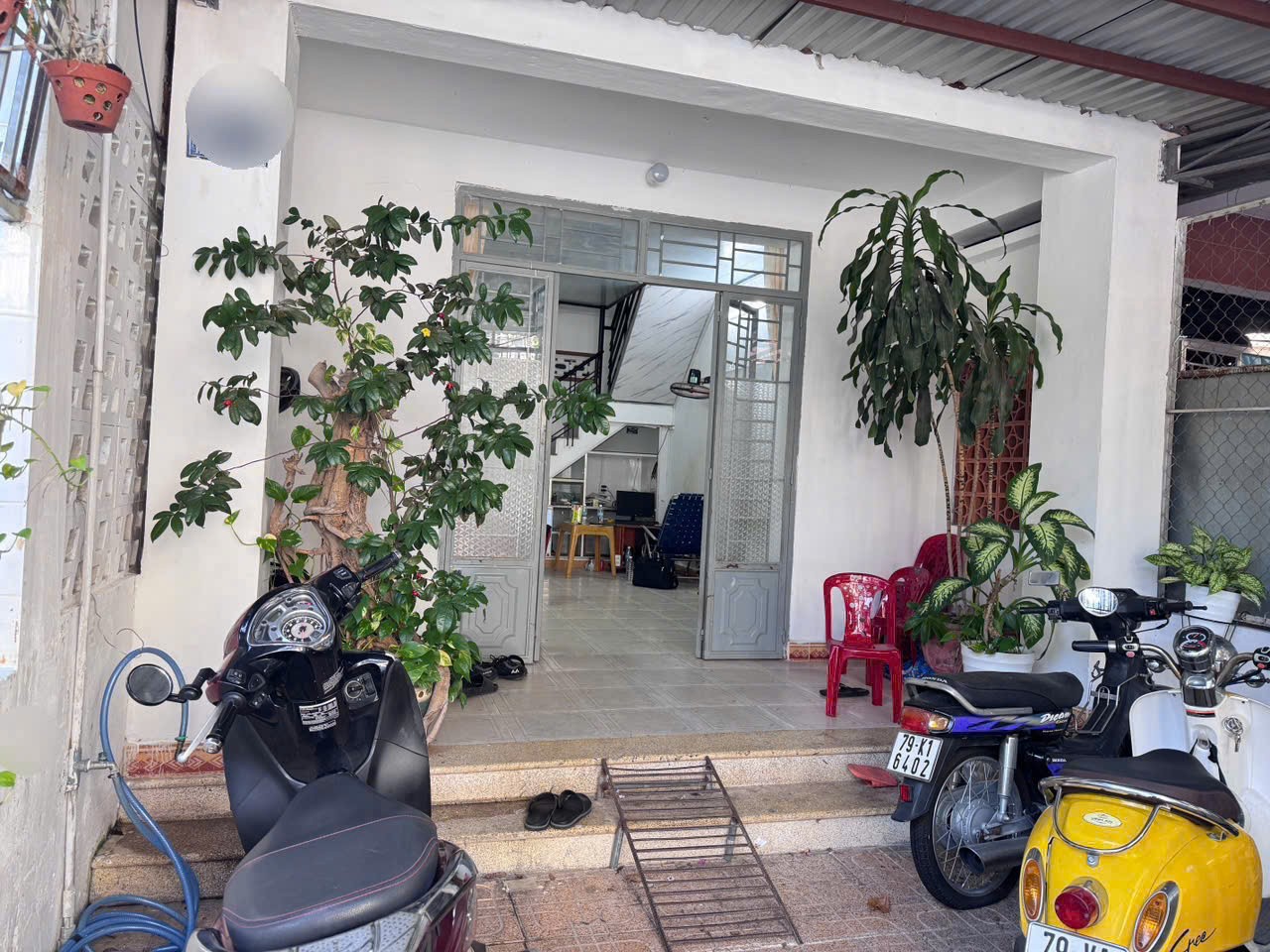 BÁN NHÀ 1TRỆT 1LẦU HẺM HƯƠNG ĐIỀN - ĐỒNG NAI, NHA TRANG CÁCH BIỂN 2KM GIÁ CHỈ 3 tỷ 200