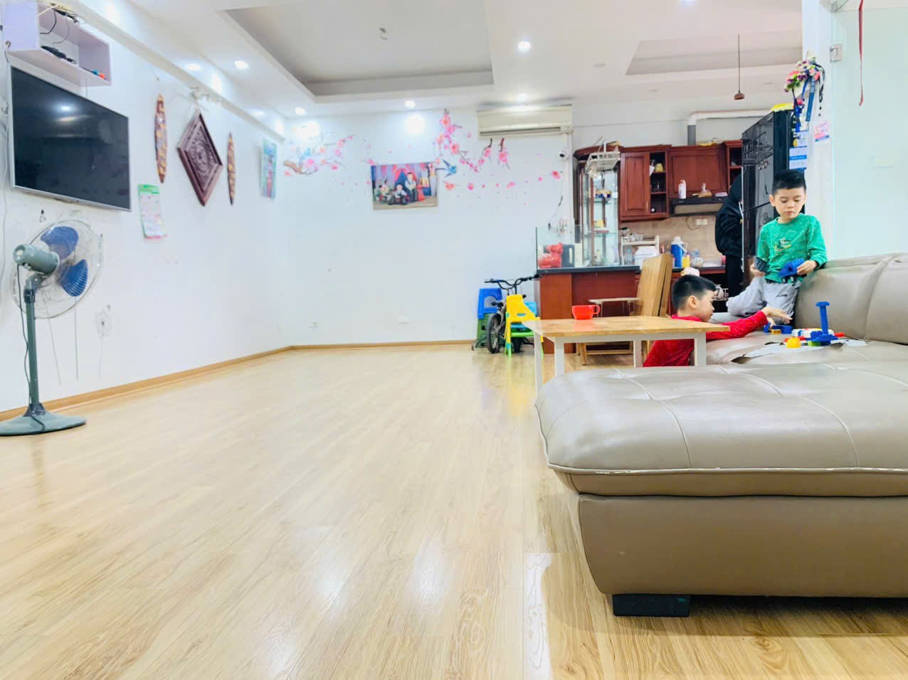 CHÍNH CHỦ BÁN CHCC TẠI TRUNG TÂM KĐT XA LA  HÀ ĐÔNG 99,5 M2, ĐỂ LẠI TOÀN BỘ NỘI THẤT, NHỈNH 4 TỶ 4