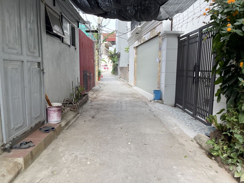 Hiếm có! Diện tích nhỏ 30m2 đất ngõ 14 Kẻ Tạnh, Giang Biên. Gần đường lớn và trường chợ