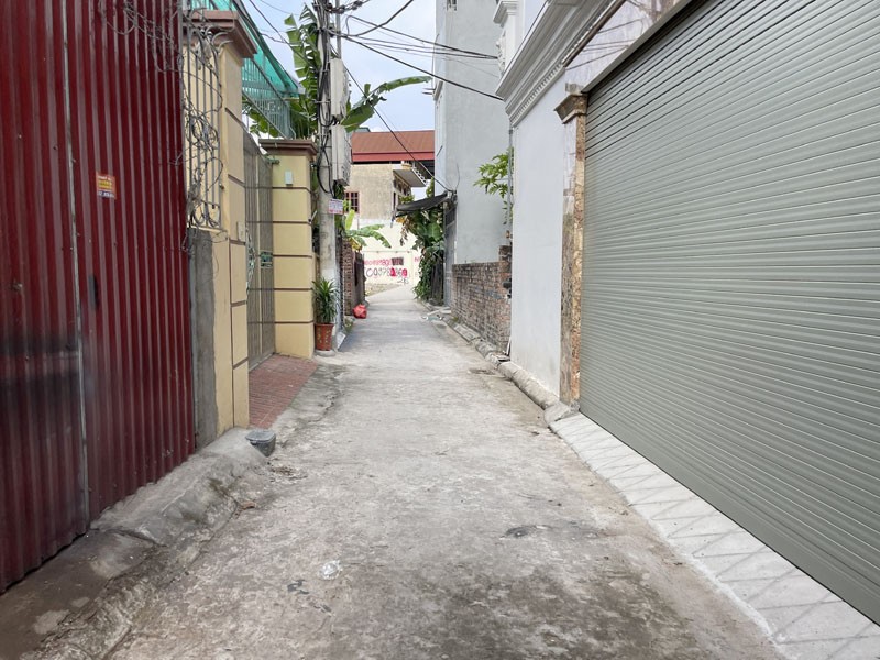 Hiếm có! Diện tích nhỏ 30m2 đất ngõ 14 Kẻ Tạnh, Giang Biên. Gần đường lớn và trường chợ 2