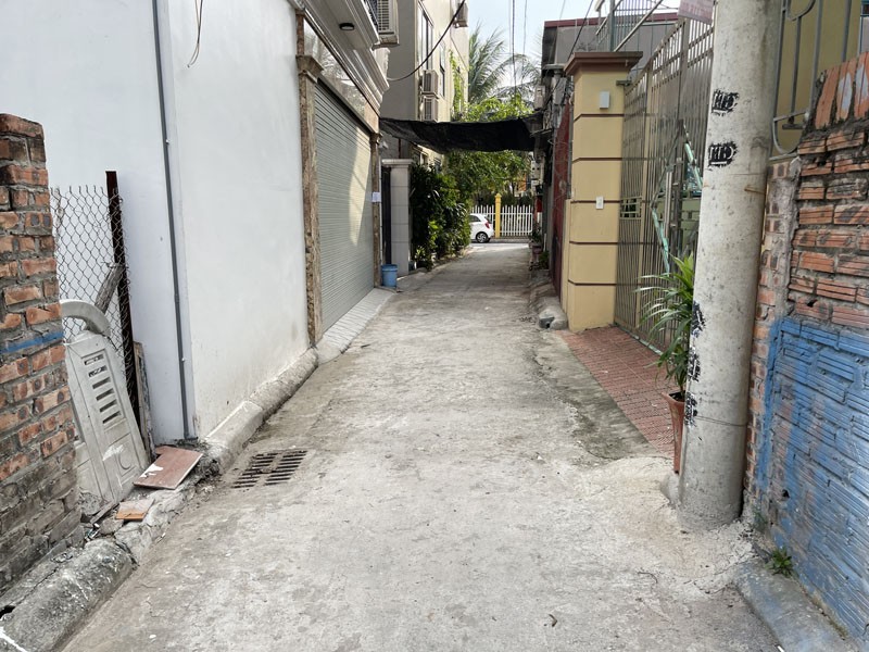 Hiếm có! Diện tích nhỏ 30m2 đất ngõ 14 Kẻ Tạnh, Giang Biên. Gần đường lớn và trường chợ 4